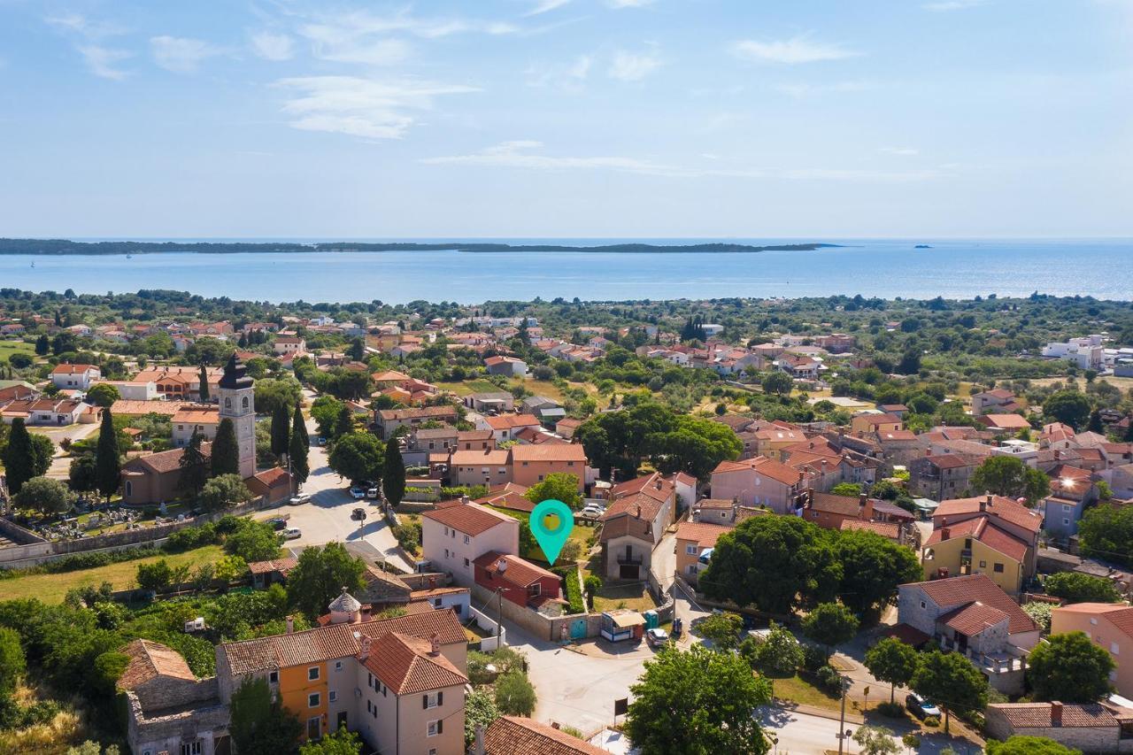 Poiai Stonehouse With Jacuzzi Villa Peroj Kültér fotó